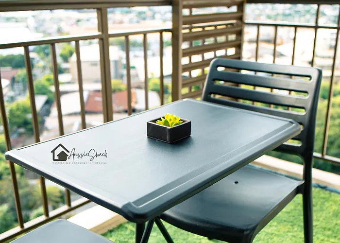 Aussie Shack - 2br Modern With Skyline View Apartment