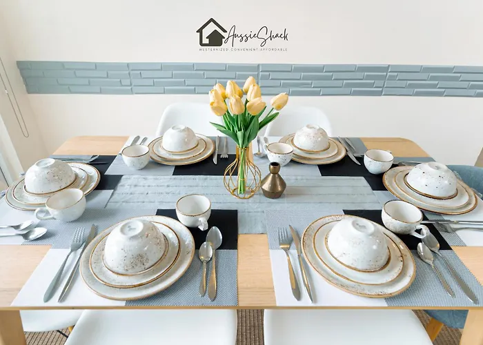 Aussie Shack - 2br Modern With Skyline View Apartment *